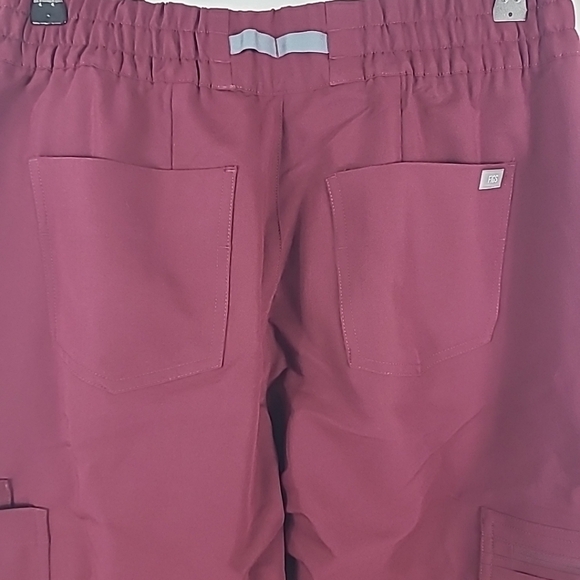 NWT FIGS High-waisted UMAN Relaxed Jogger Burgandy Sz M - Picture 8 of 8